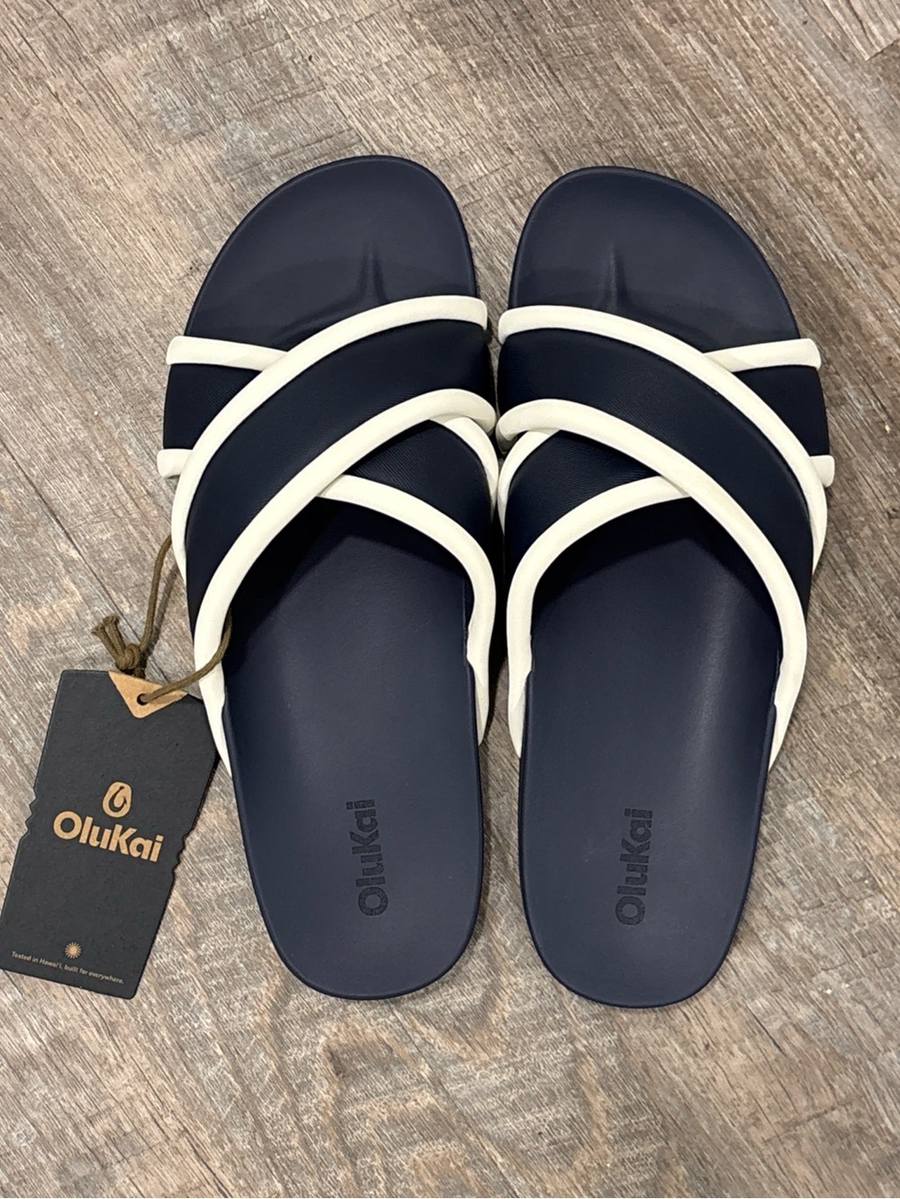 OluKai Women’s Ani Sandals Size 8 Mood Indigo/White Sand Resortwear Beach NWT
